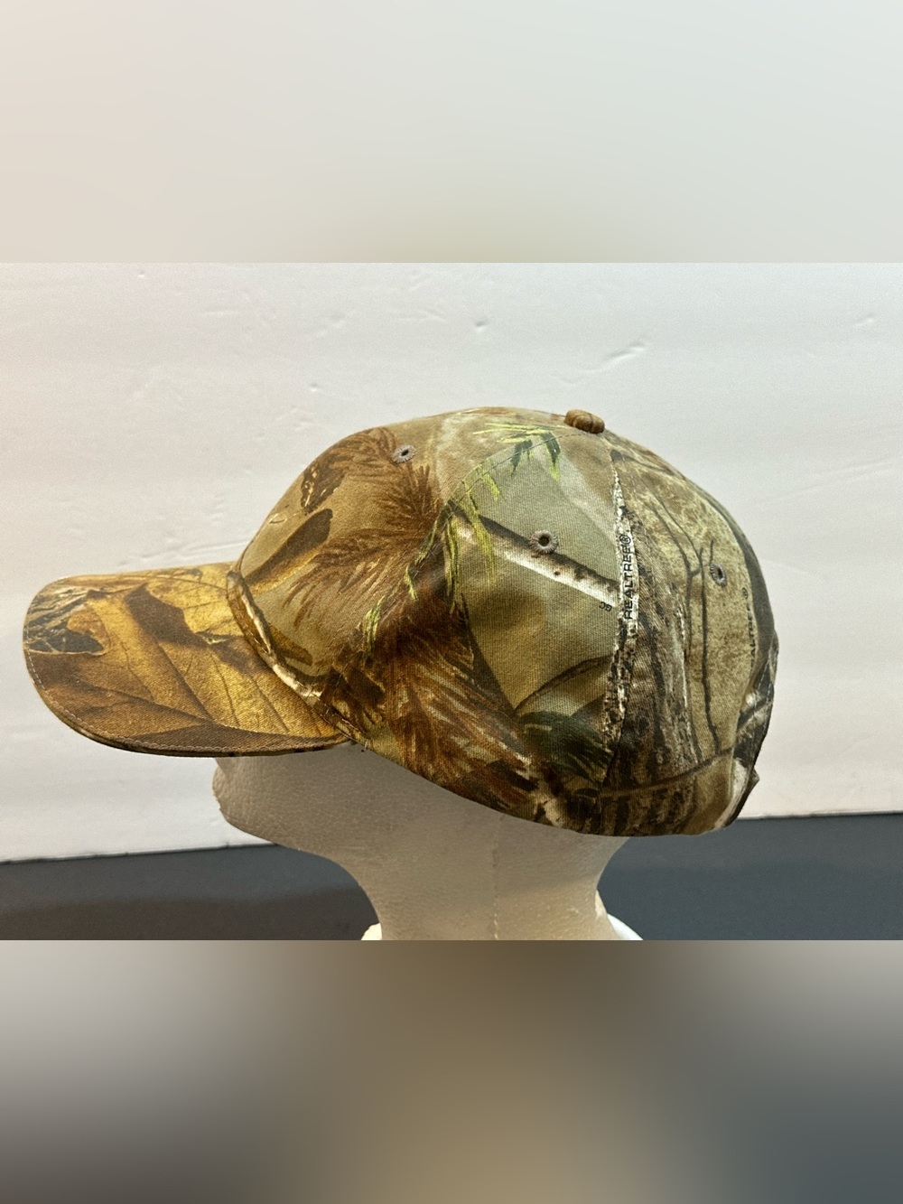Realtree Camo Curved-Brim Hunting Cap in Brown and Green